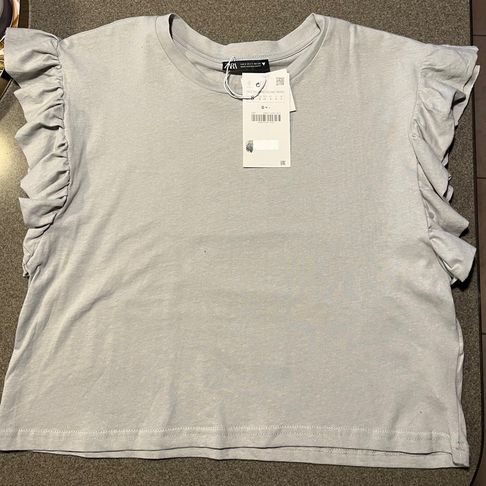 Zara ruffled sleeve, light gray T-shirt.  NWT